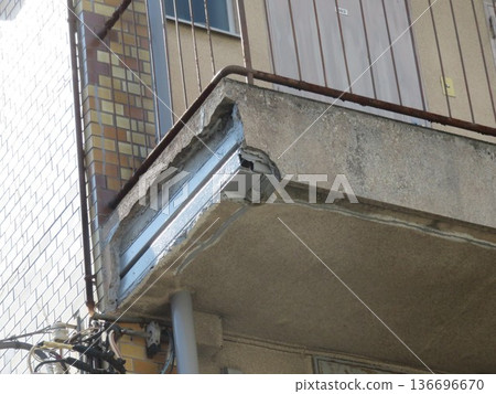 缺失的牆 136696670