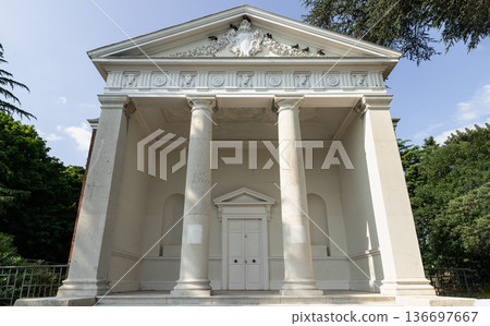 An 18th-century folly of red brick and pale stone, the Temple of Bellona sits like a Roman memory on the edge of the Round Pond. 136697667