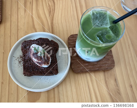 Chocolate Pound Cake with Fresh Cream and Matcha Latte② Chocolate Pound Cake with Fresh Cream and Matcha Latte② 136698168