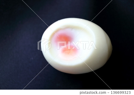 Peel off shell boiled twin egg. Peel off shell boiled twin egg. 136699323
