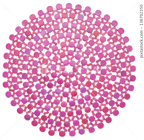 白色背景上用紫色木珠編織而成的圓形杯墊 136702350