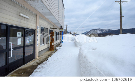 Akita Inland Line: Hiratsuchi Station reopens after a section closed due to heavy snowfall. February 17, 2026. Akita Prefecture. Akita Inland Line: Hiratsuchi Station reopens after a section closed due to heavy snowfall. February 17, 2026. Akita Prefecture. 136702619