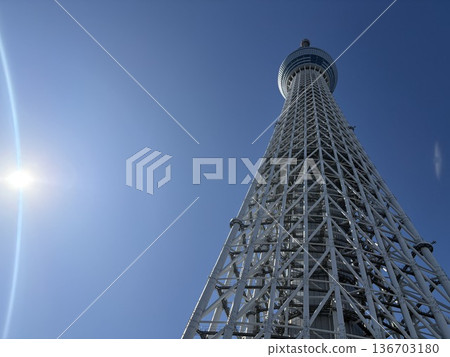 Looking up at the Skytree_Skytree in clear weather Looking up at the Skytree_Skytree in clear weather 136703180