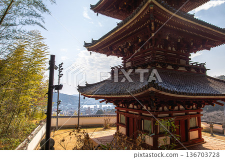 The three-story pagoda of Saigokuji Temple and a distant view of Onomichi city The three-story pagoda of Saigokuji Temple and a distant view of Onomichi city 136703728