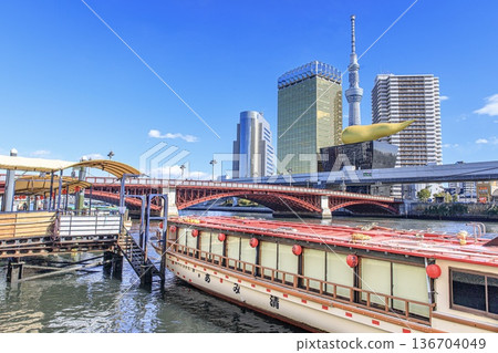 東京淺草的船屋和建築物 東京淺草的船屋和建築物 136704049