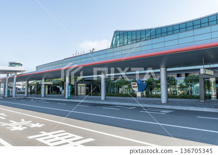 晴空萬裡下的釧路機場（丹頂釧路機場），北海道釧路市 136705345