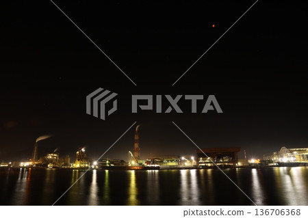 Industrial complex, sparkling sea and night view, SDGs 136706368