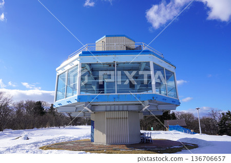 Snow drift observatory at Monbetsu Park. Snow drift observatory at Monbetsu Park. 136706657