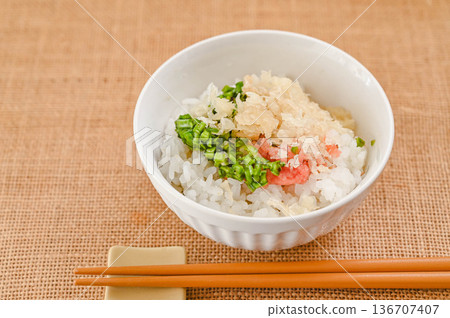 Cactus with Yamagata dashi stock, mentaiko and tempura flakes on rice 136707407