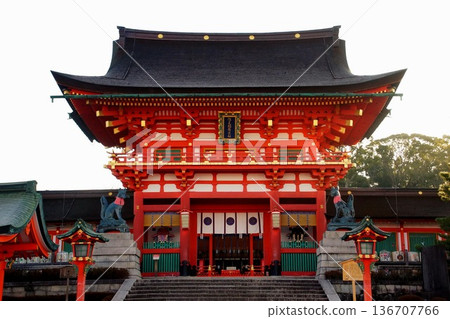 伏見稻荷大社塔門(重要文化財產)京都會伏見區深草藪之內町 伏見稻荷大社塔門(重要文化財產)京都會伏見區深草藪之內町 136707766