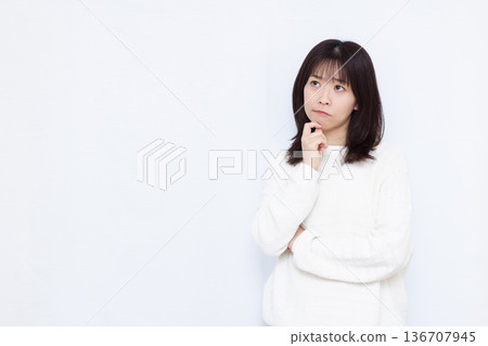一個非常擔心的女人 一個非常擔心的女人 136707945
