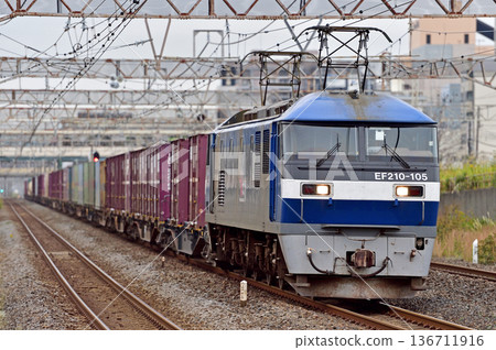 東海道本線平塚JR貨運EF210-105(Suita) 東海道本線平塚JR貨運EF210-105(Suita) 136711916