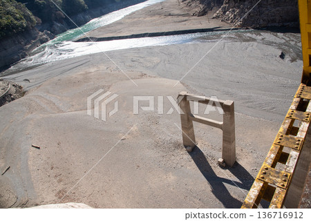 The Naka River and Deai Bridge in a drought 136716912