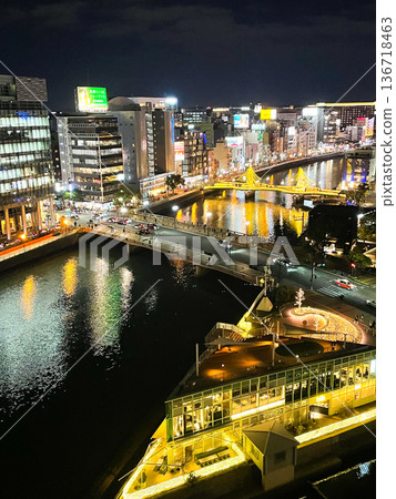 Night view of Hakata Nakasu, the largest entertainment district in Kyushu Night view of Hakata Nakasu, the largest entertainment district in Kyushu 136718463