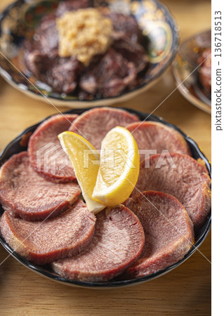 看起來美味的烤肉照片 136718513