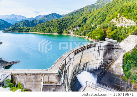 黑部水壩,富山 黑部水壩,富山 136719671