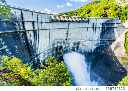 黑部水壩,富山 黑部水壩,富山 136719823