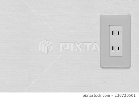 白色牆壁插座 2 136720501