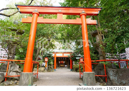 Gokiso Hachiman Shrine: The second torii gate leading to the worship hall 136721623