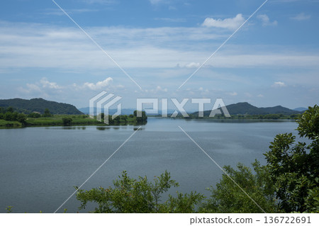 Bicycle path along the Geumgang River 136722691