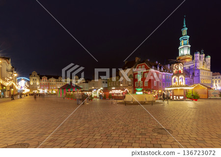 Christmas Market Old Town Square Poznan Poland Night 136723072