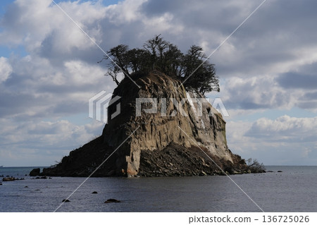 地震後的見附島(軍艦島) 地震後的見附島(軍艦島) 136725026