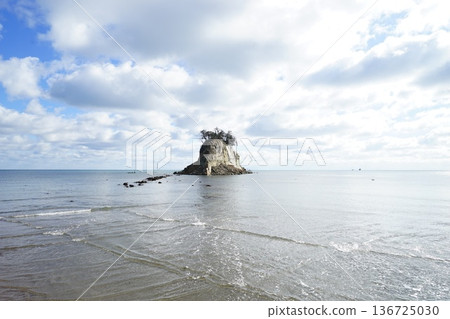 地震後的見附島(軍艦島) 地震後的見附島(軍艦島) 136725030