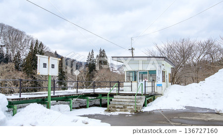 秋田內陸線:茅草站因暴雪導致部分路段封閉後重新開放。 2026年2月17日,秋田縣。 秋田內陸線:茅草站因暴雪導致部分路段封閉後重新開放。 2026年2月17日,秋田縣。 136727160