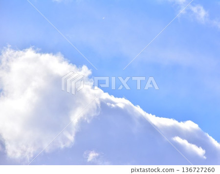 天空和雲彩 136727260
