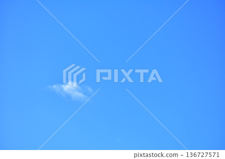 藍天和雲彩 藍天和雲彩 136727571