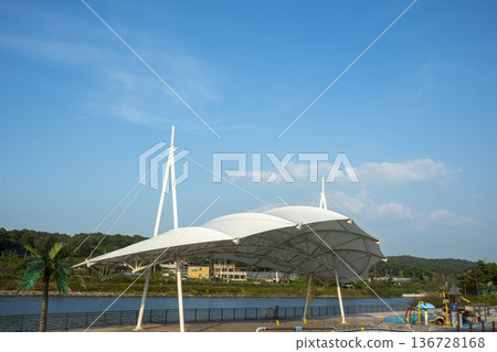Han River bike path Han River bike path 136728168