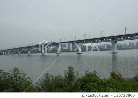 Han River bike path Han River bike path 136728900