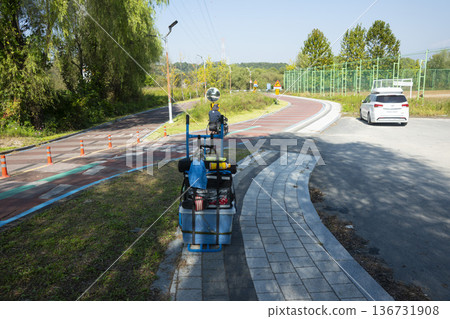 Han River bike path 136731908