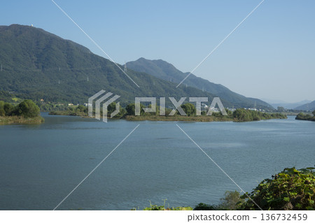 Han River bike path 136732459