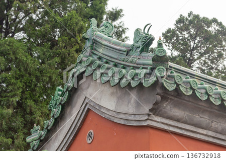 Rooftop decorations at the Temple of Ancient Monarchs in Xicheng District in Beijing, China 136732918