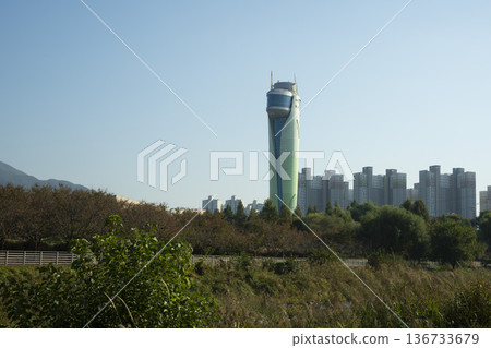 Han River bike path Han River bike path 136733679
