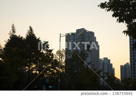Han River bike path Han River bike path 136733691
