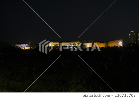 Han River bike path 136733702