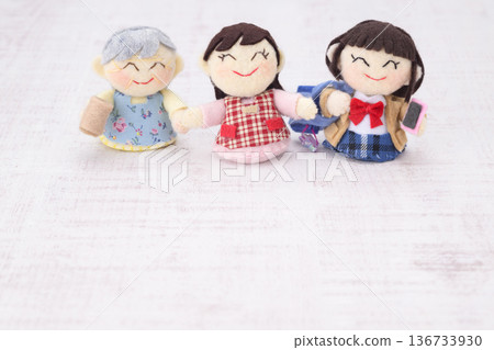 Three-generation female family dolls Three-generation female family dolls 136733930