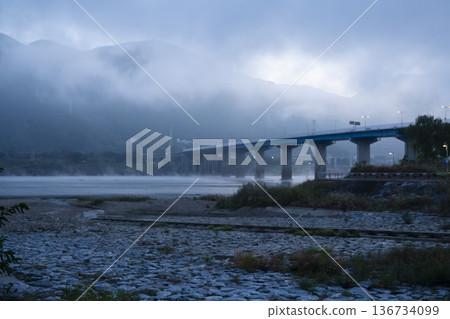 Han River bike path Han River bike path 136734099