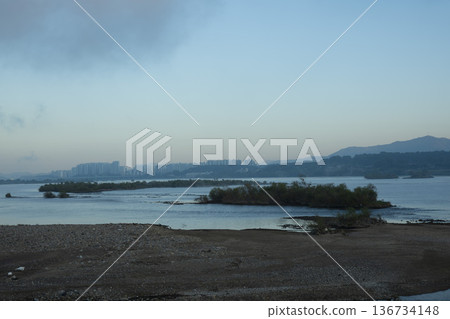 Han River bike path 136734148