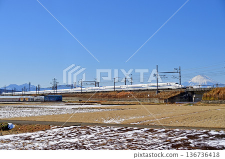 東海道新幹線小田原-新-橫濱 JR 東海 N700S 系列 J0 列車（東京）試運行 136736418