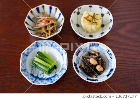 A small bowl of fibrous side dish A small bowl of fibrous side dish 136737177