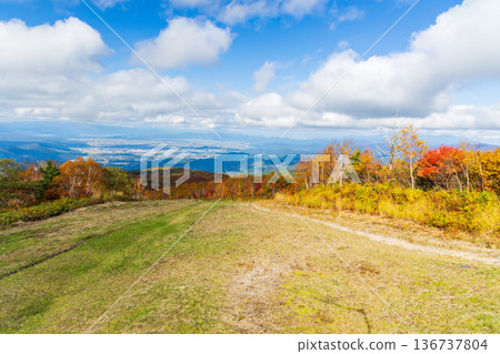 山形縣米澤的秋天－天元台高原的紅葉 136737804