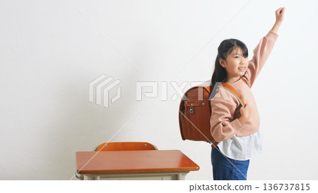 Elementary school student image 136737815