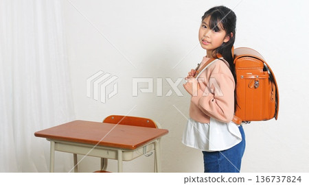 Elementary school student image 136737824