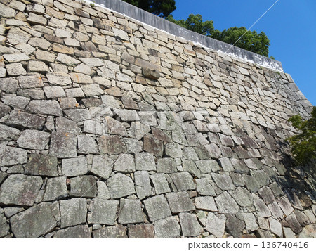 Okayama Castle stone wall (Okayama City, Okayama Prefecture) - Photo taken in July 2025 136740416