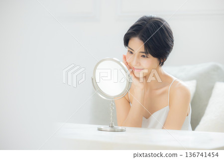 Young women's skin care 136741454