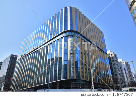 博多連接博多站重建大樓 西日本城市銀行新總部 136747567