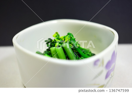 Delicious leafy vegetables 136747599